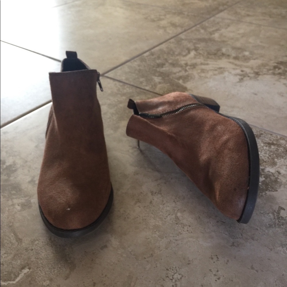 ankle boots